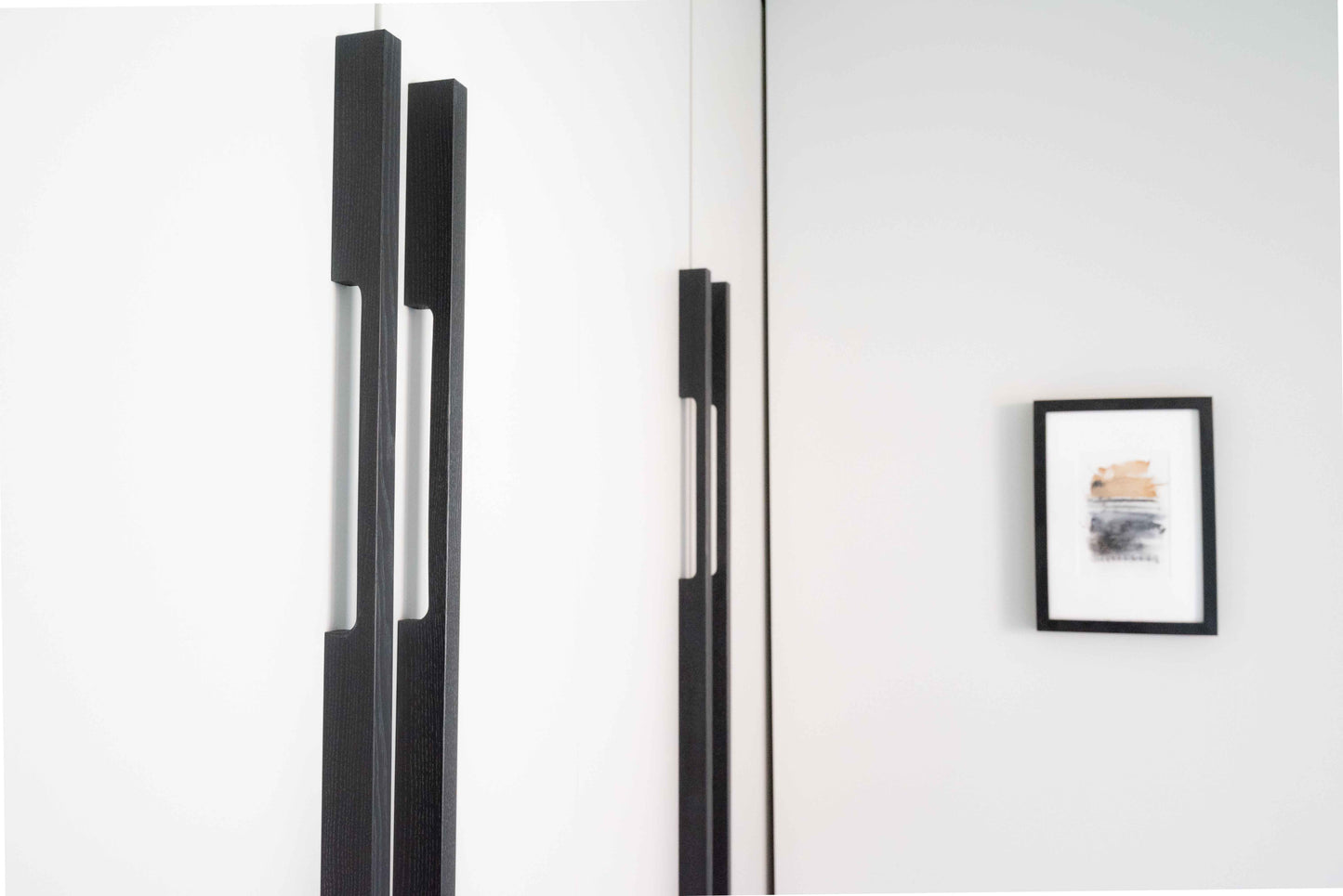 Poignée d’armoire en bois noir, parfaite pour un style contemporain
