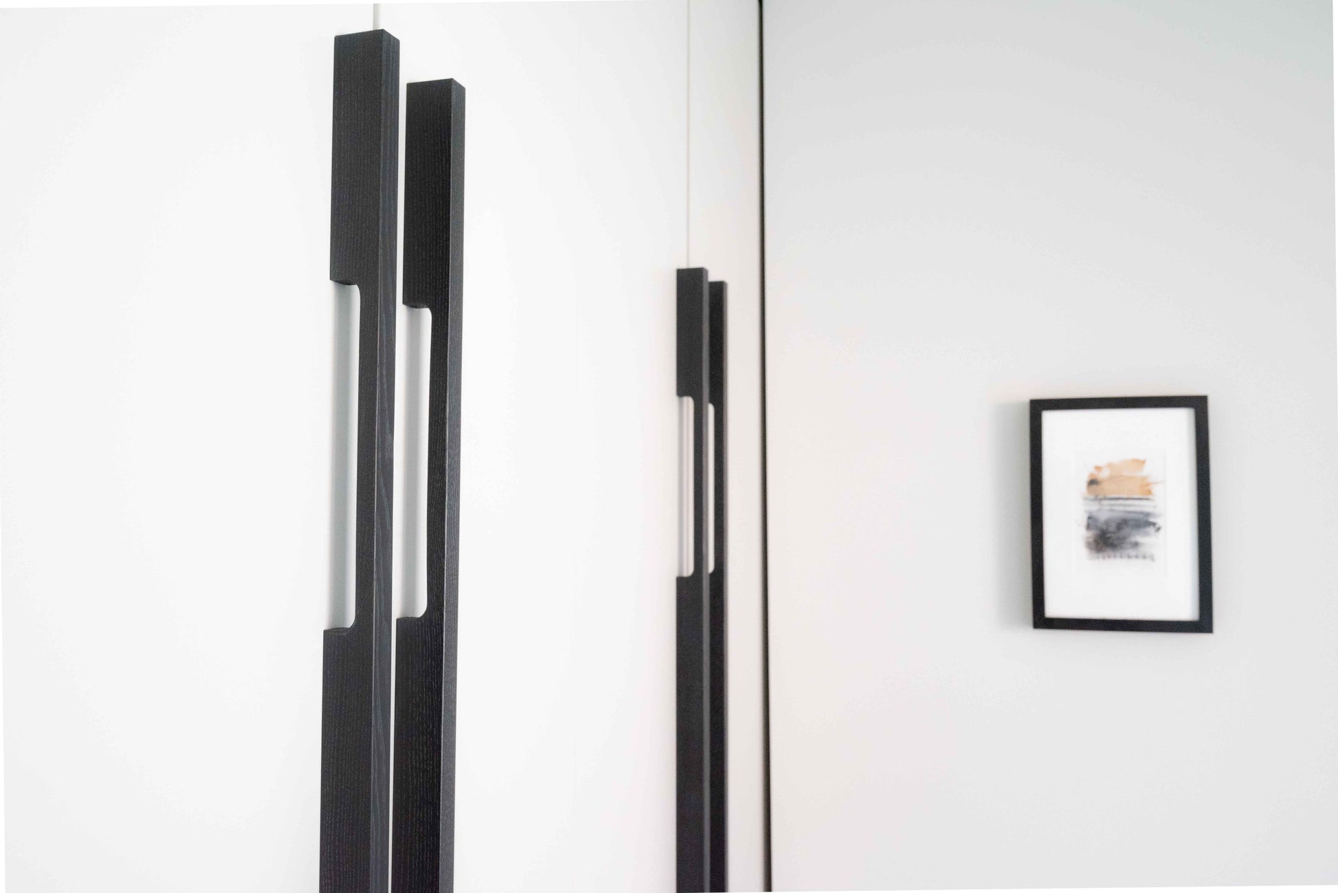 Poignée d’armoire en bois noir, parfaite pour un style contemporain