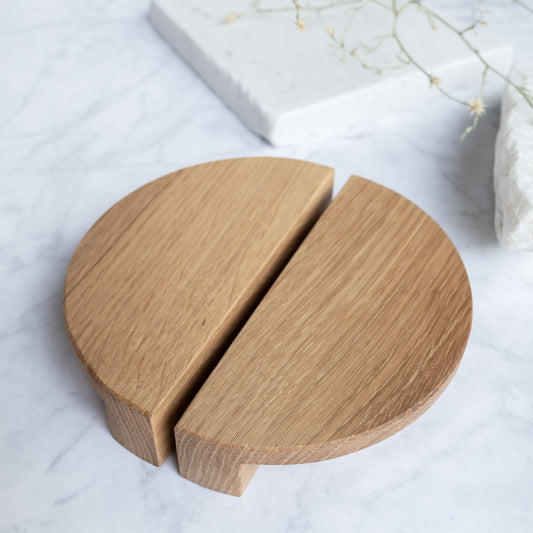 Poignée de meuble ronde en chêne massif, design artisanal et élégant