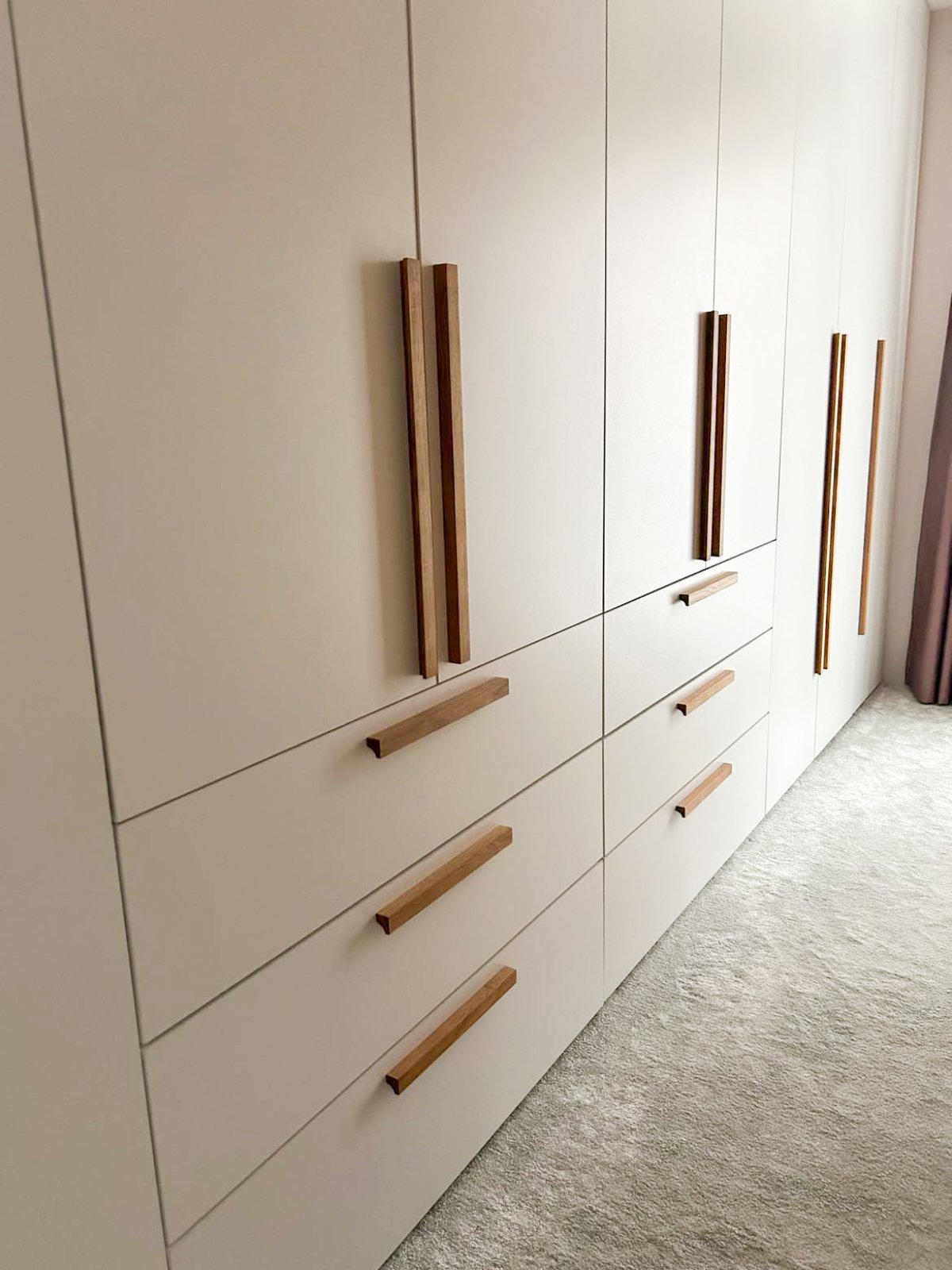 Poignée en bois de chêne massif pour meubles, style élégant et robuste
